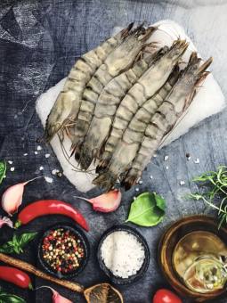 Tôm sú nguyên con sinh thái Seaprodex kích cỡ 6 con/hộp, 500gr