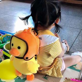 Balo Bé Vịt Vàng Ba Lô Trẻ Em Phong Cách Lông Thú Hoạt Hình Dễ Thương Hình Vịt Lông