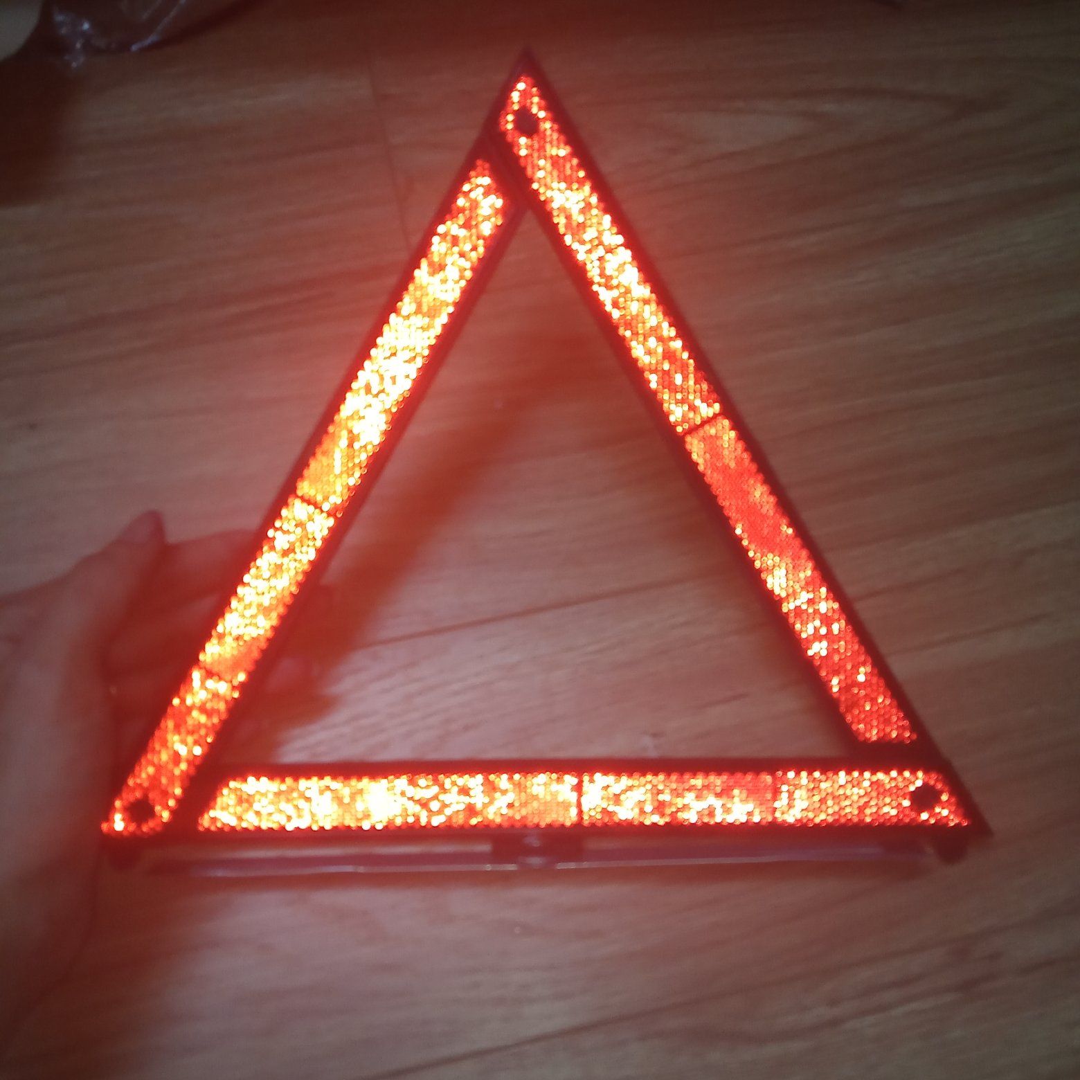 Tấm biển cảnh báo nguy hiểm tam giác phản quang, tấm cảnh báo cho xe ô tô xe hơi, bộ phản quang tam giác gọn nhẹ dài 28cm