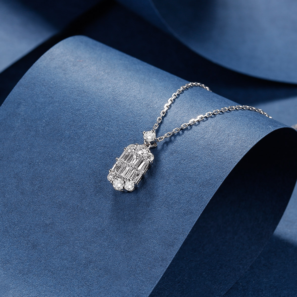 Rio Diamonds Reibou Diamond Necklace 18K White Gold · v9
