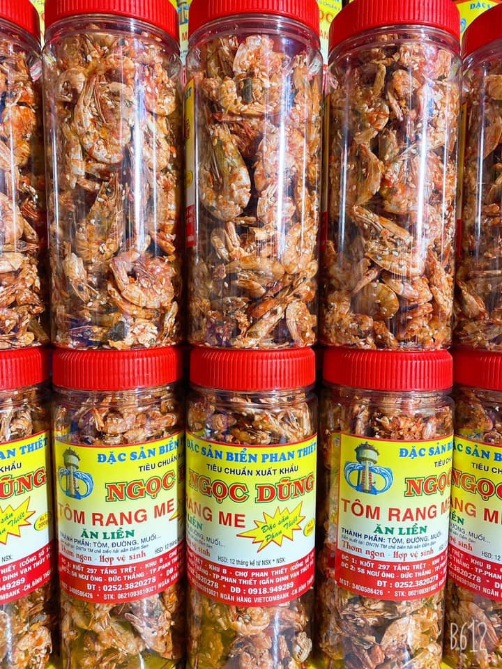 Tôm Rang Me ( ăn liền ) là món ăn ngon ơi là ngon của Shop Đặc Sản Biển Phan Thiết NGỌC DŨNG; Hộp 200 gram. HSD 12 tháng kể từ ngày đặt hàng.