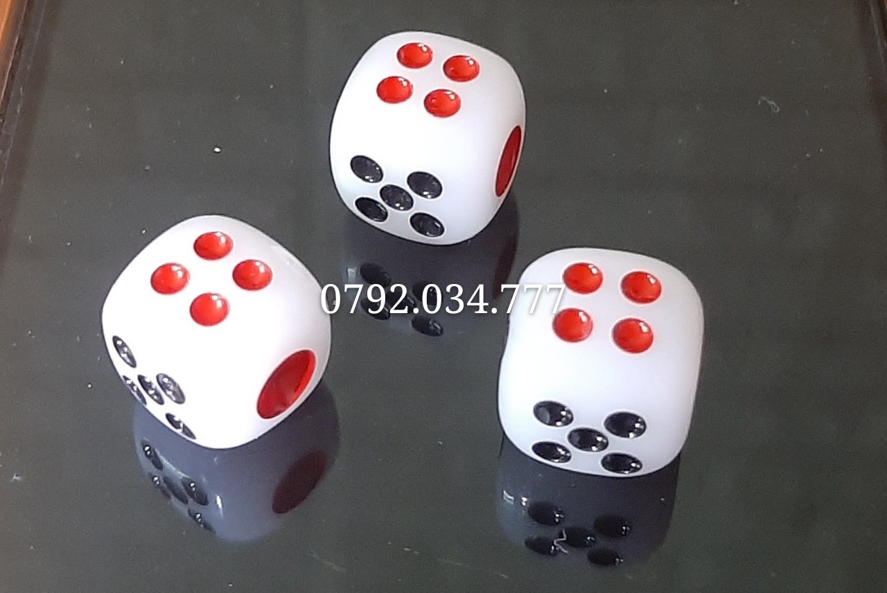 Hột tài xỉu/xí ngầu bo viềng cạnh đấu 5-5 /hột tài xỉu đấu
