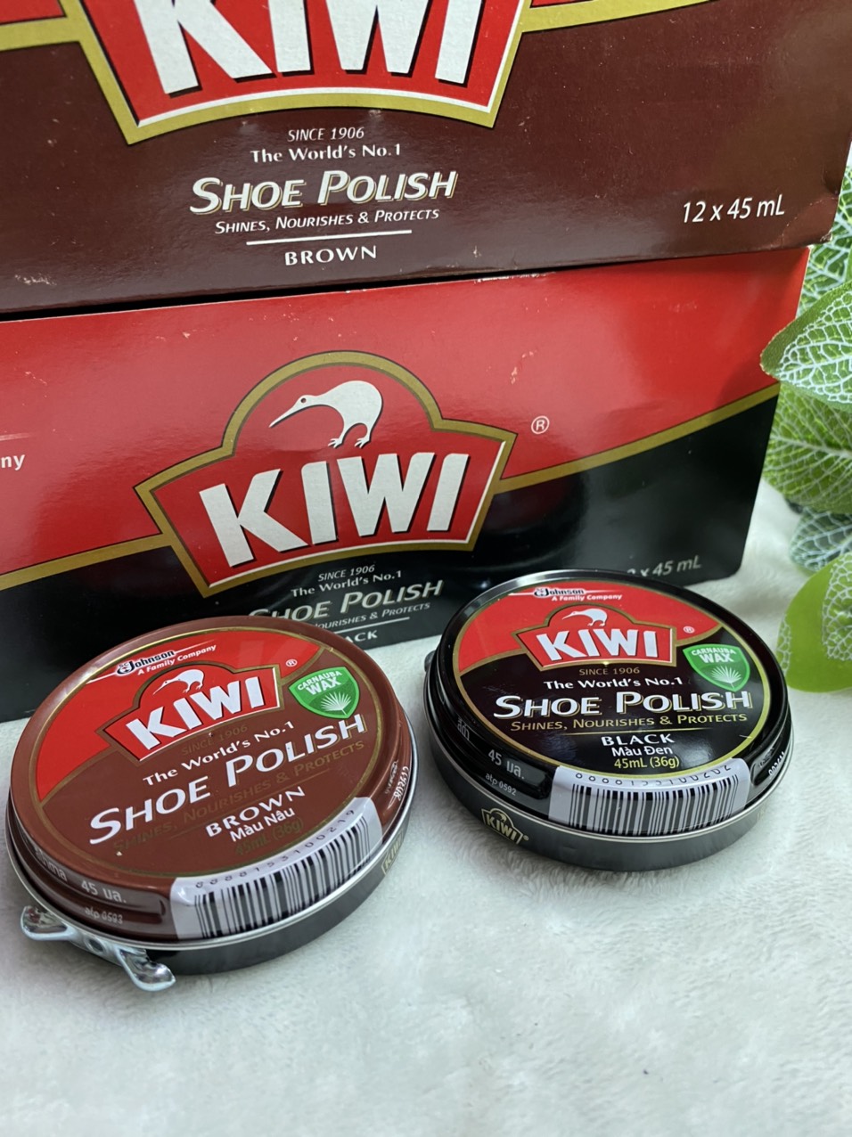 Xi Đánh Giày KiWi Màu Nâu Màu Đen Xi Nhập Khẩu Làm Mờ Vết Xước Trên Da Đến 90% , Chống Thấm Nước , Làm Mềm Da.