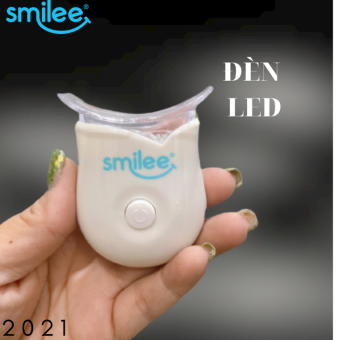 Đèn LED Dùng Kèm Khuôn Dẻo Của Bộ Kít Tẩy Trắng Răng Smilee Làm Trắng Răng Tại Nhà Sau 7 Ngày