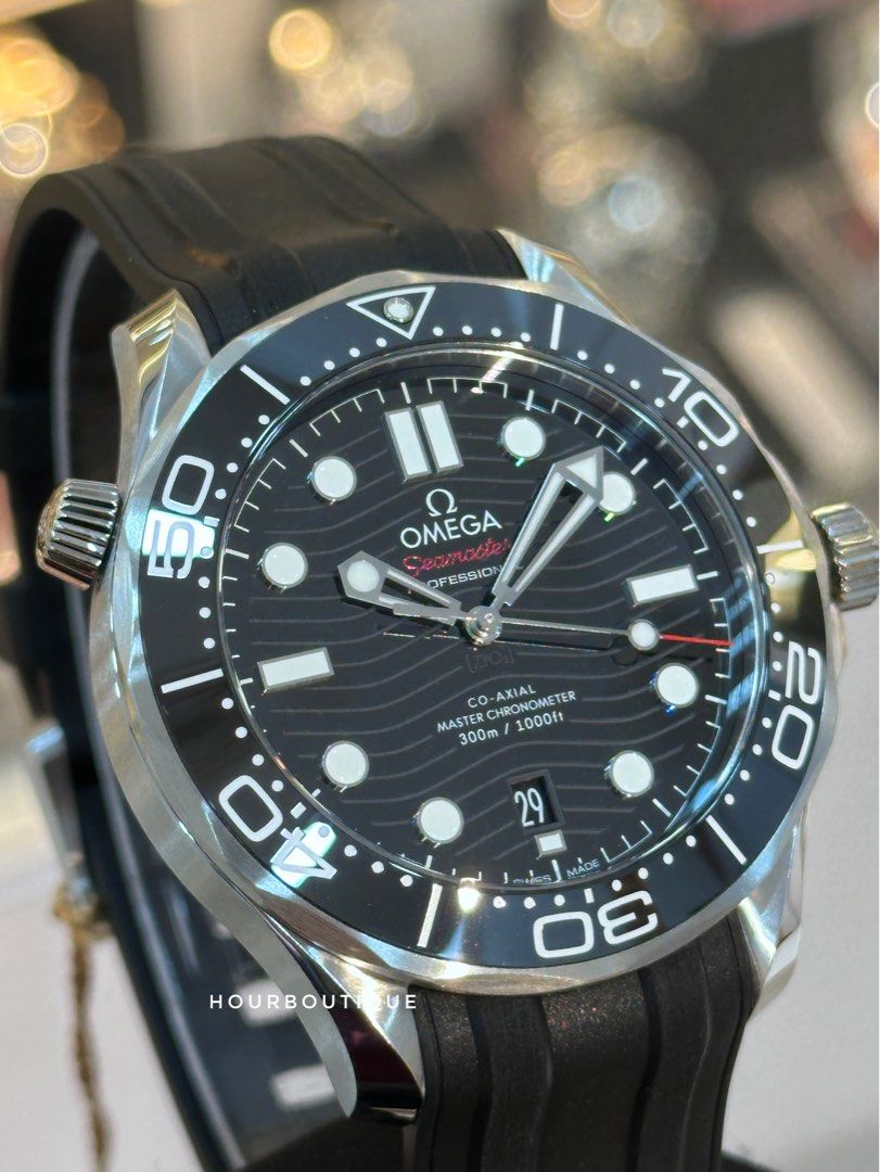 * READY STOCK * Omega SeaMaster 300 Black On Rubber Men's Automatic Divers Watch 210.32.42.20.01.001 · v3