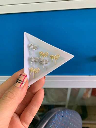 Nơ trang trí móng