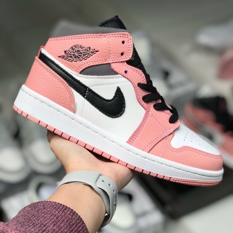 Giày Sneaker Jordan hồng nữ cổ cao bản đẹp tiêu chuẩn, Giày jordan 1 nữ màu hồng nhạt cực xinh dễ phối đồ, giày thể thao jd hồng chất 2022
