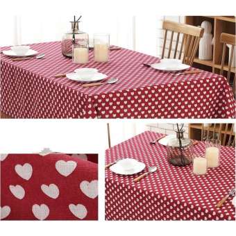 Khăn trải bàn mẫu trái tim nền đỏ