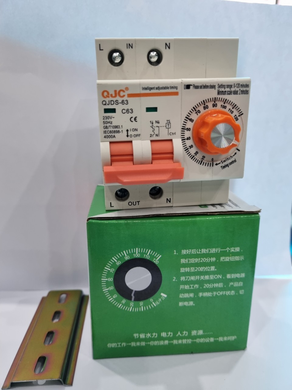 Áp tô mát hẹn giờ tắt 2p 63a
