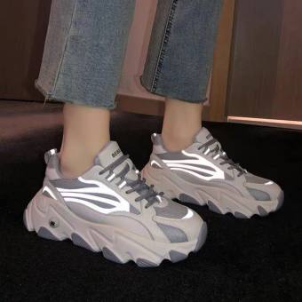 GIÀY THỂ THAO NỮ PHẢN QUANG MÀU TRẮNG XÁM