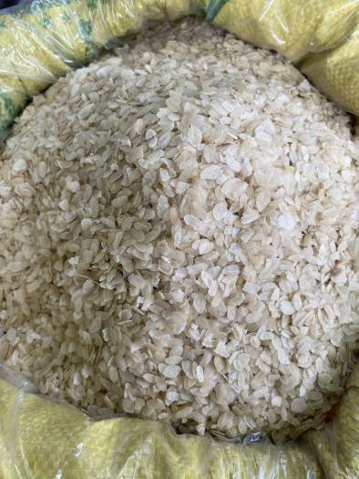 Cốm dẹp ?trắng loại to dày, ngon và thơm (cốm làng vòng món quà của tuổi thơ) - không màu