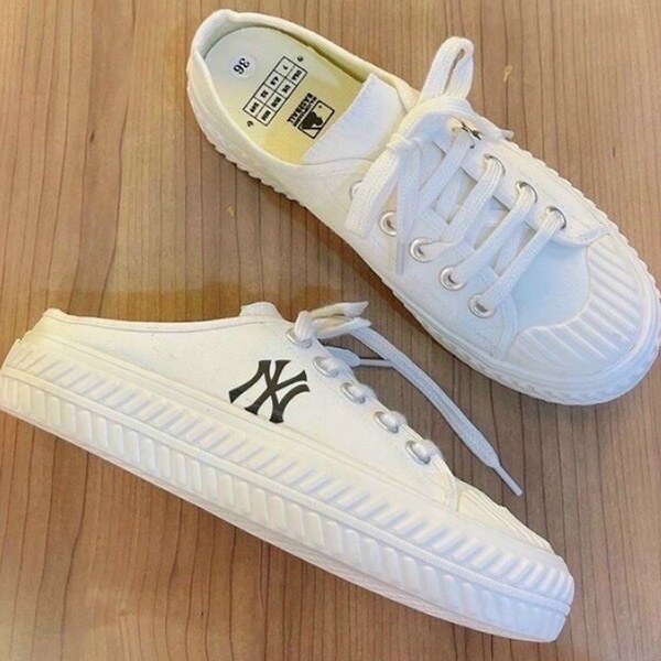 Giày Sục MLB Ny màu Trắng Full Giày Lười MLB ny đạp gót kiểu dáng thể thao sneaker hot trend
