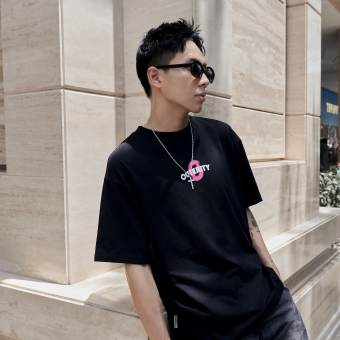 Áo thun nam nữ unisex Outerity Mini Blur / màu đen - ATO1032