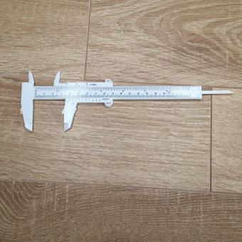 Thước đo vẽ chân mày