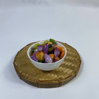 HÀNH TÍM LÝ SƠN NGÂM chua ngọt với cà rốt và ớt xanh - Món ngon nhà làm không chất bảo quản. Được phân phối bởi LÀNG KHÔ VIỆT. 500GRAM/HỦ