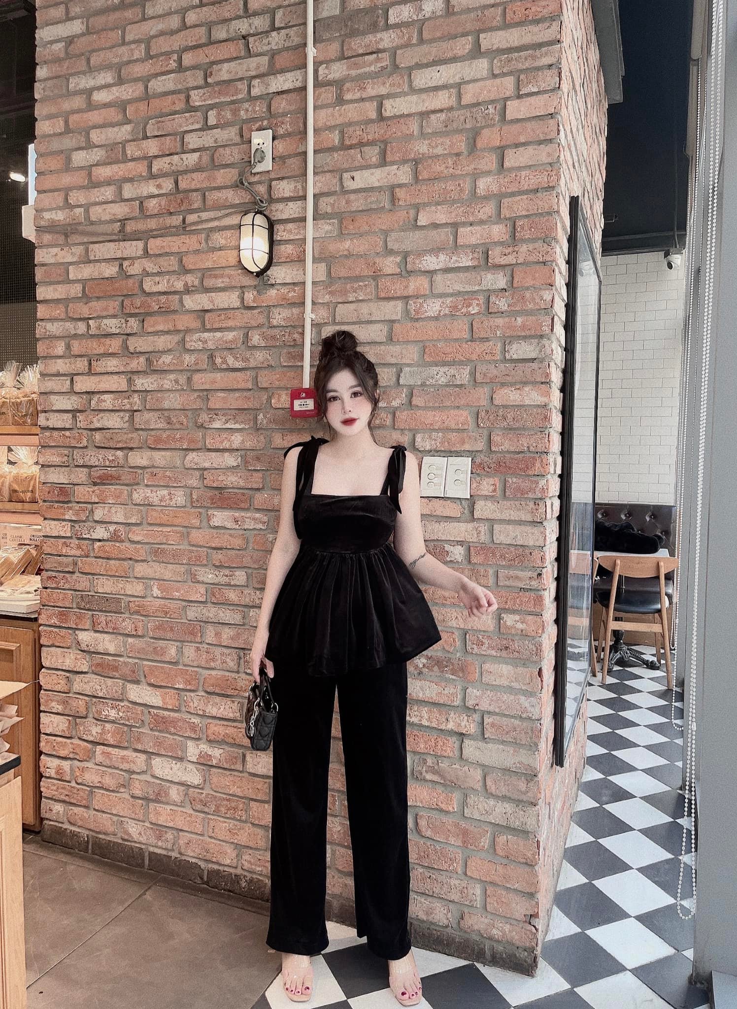 Set nhung siêu hot , dáng baby doll mặc trắng xinh lắm ah 2 sz sm