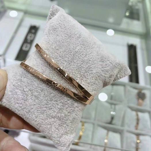 Vòng tay lắc tay titan nữ CK không gỉ không bay màu - Bảo hành 12 tháng