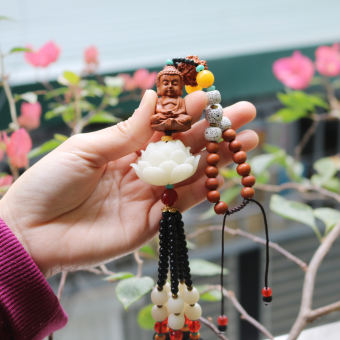 Dây treo xe ô tô Phật Thích Ca - Cầu Bình An - Dây treo xe ô tô Phật Bà Quan Thế Âm - Cầu bình an, may mắn - Dây treo Phật Di Lặc - Cầu tài lộc, may mắn - Dây treo xe ô tô hoa sen - cầu may mắn bình an