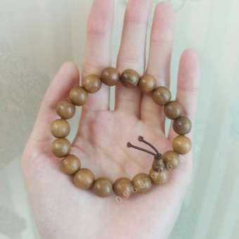 Vòng tay- Chuổi vòng tay gỗ bách xanh 10ly