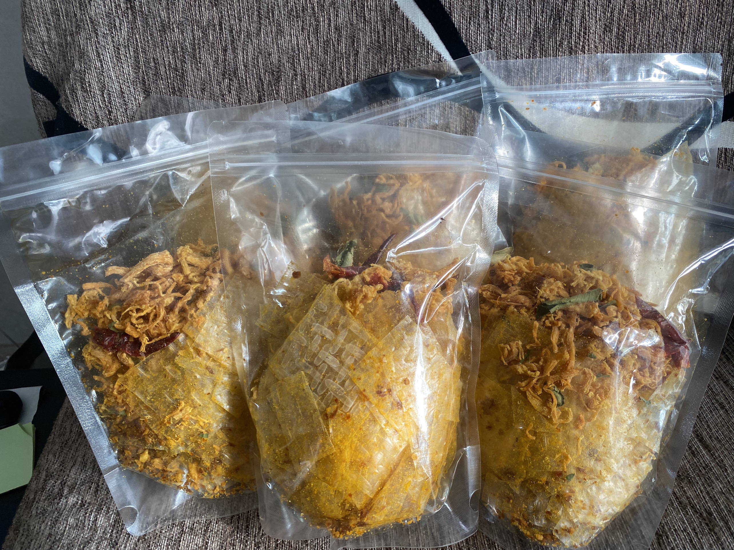 Bánh tráng sate tỏi khô gà 250g - 100% atvs