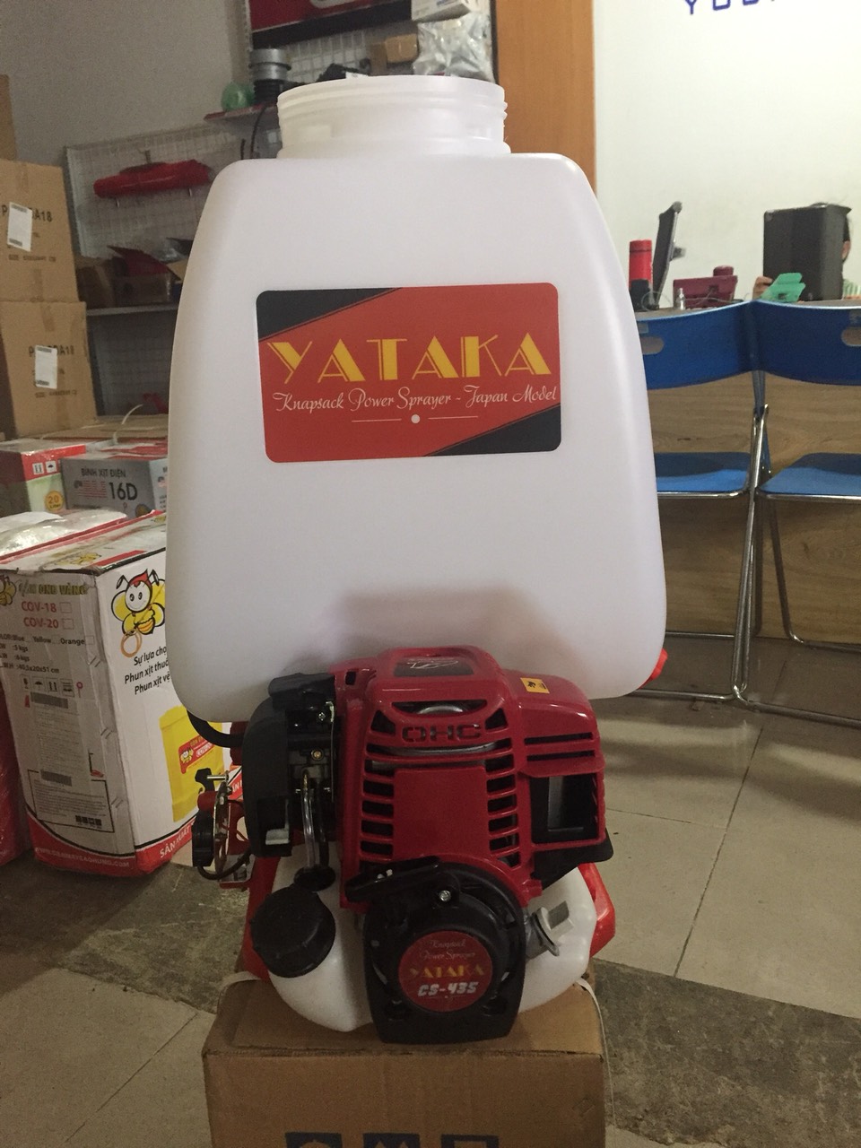 Máy phun thuốc trừ sâu 4 thì động cơ Gx-35 yakata