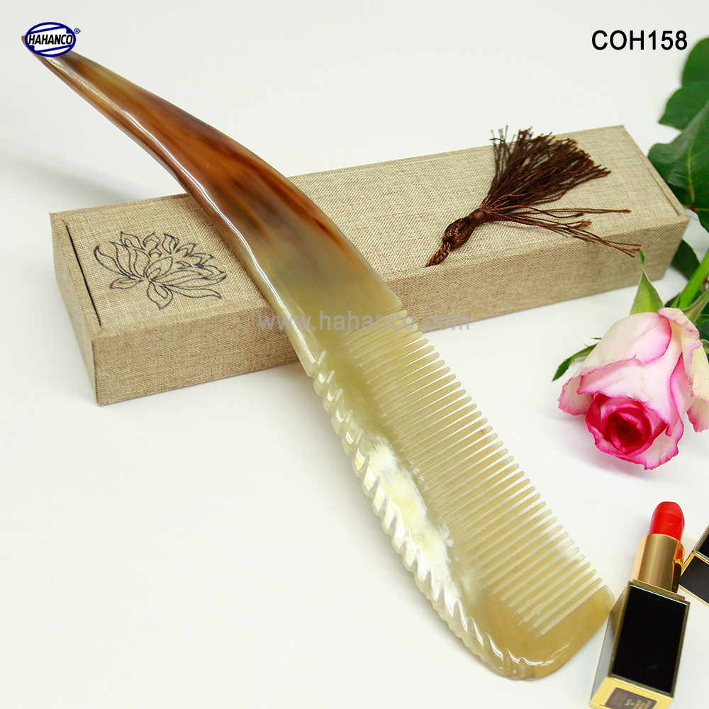 Chiếc Lược sừng khủng nhất - làm từ nửa chiếc sừng bò Châu Phi - HAHANCO
