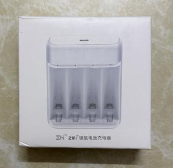 Bộ sạc pin AA - AAA ZMI ZI5/ZI7 PB401 chính hãng Xiaomi