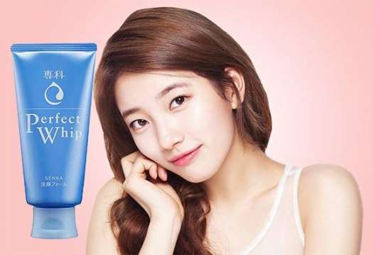 Sữa Rửa Mặt Senka Perfect Whip màu xanh dương