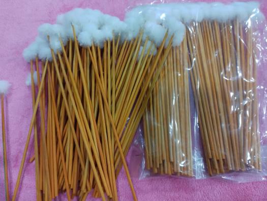 ] Bông Ngoáy Tai - cây bông ráy tai Bông ráy tai lông vịt chuyên dùng các tiệm tóc với chất liệu lông vịt sạch và gỗ hương hoàn toàn rất êm khi ráy tai.