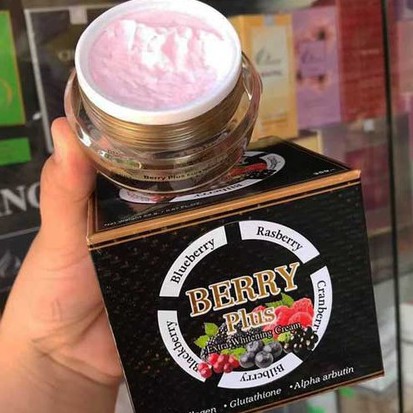 Kem 4k berry plus trái cây