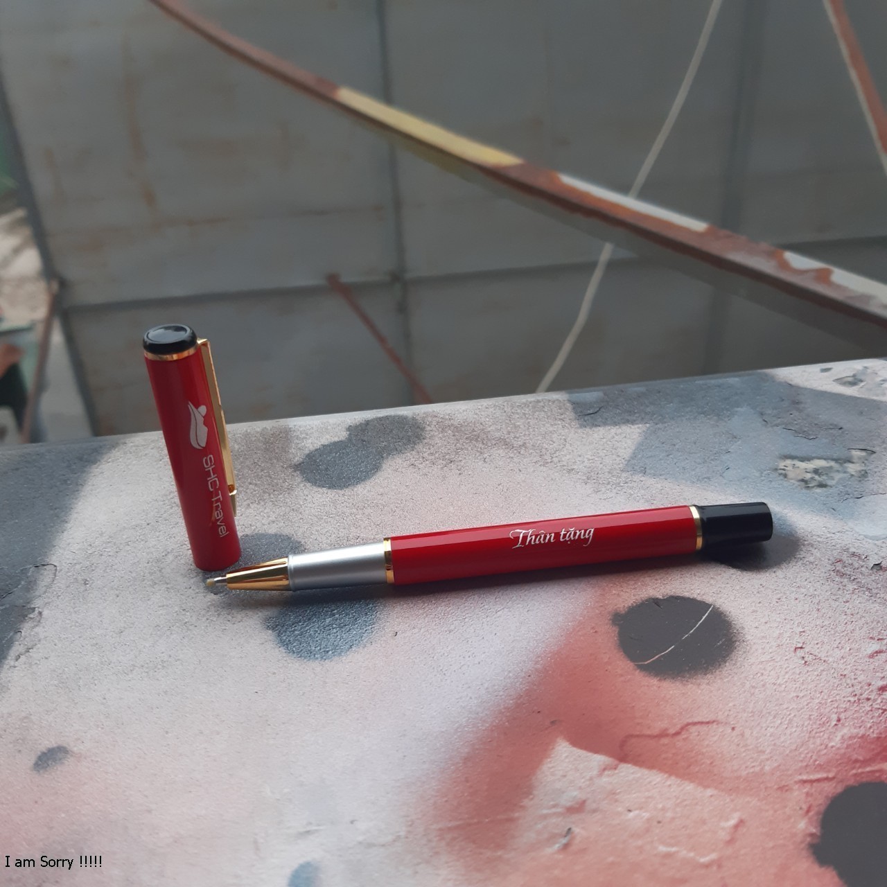 Bút ký khắc tên BYL03/ Bút vỏ đỏ