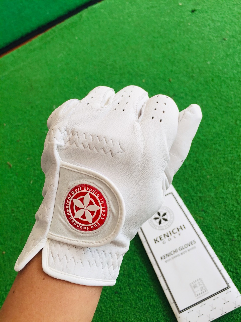găng tay golf kenichi  -kenichi gloves- găng tay da- găng tay golf da màu trắng- găng tay trái-golf-01 cái