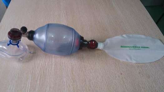 Bóp bóng ambu TRẺ EM