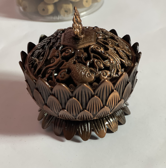 Lư Xông Nụ Trầm Hương