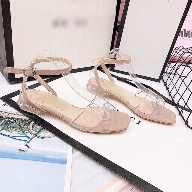 Giày sandal gót vuông