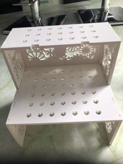 Kệ để chân khi làm móng