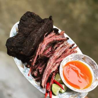 Set 500gr Trâu Khô Gác Bếp, 500gr Lợn Khô Gác Bếp Kèm Chẳm Chéo