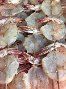 Tôm Thẻ, Tôm Sú thiên nhiên xẻ phơi 2-3 nắng, Đặc Sản Vùng Đầm Dơi Cà Mau, rât ngon và ngọt thịt