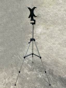 Chân kẹp điện thoại, Ipad