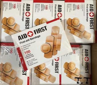 [GOODMAKETGOODMAKET Hộp băng cá nhân dán vết thương Urgo Aid First 100 miếng băng ago băng dán vết thương tiện dụng