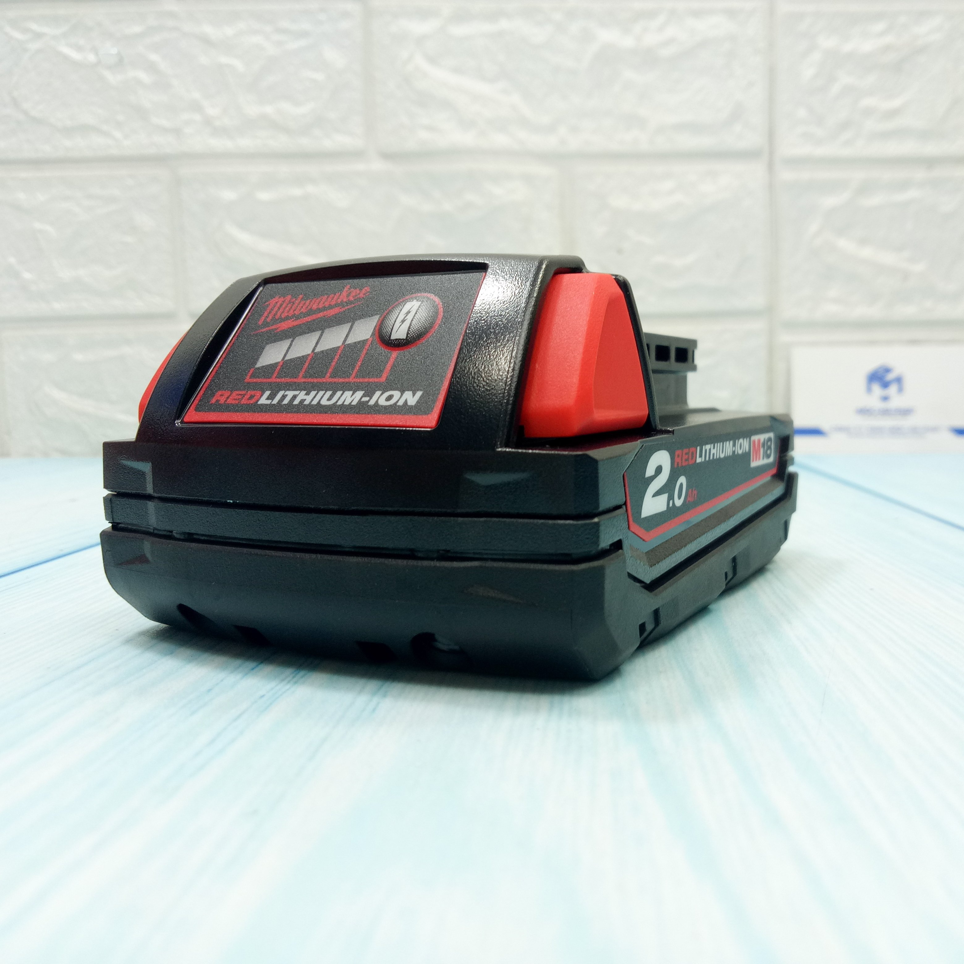 Pin m18 2.0ah milwaukee m18b2 chính hãng