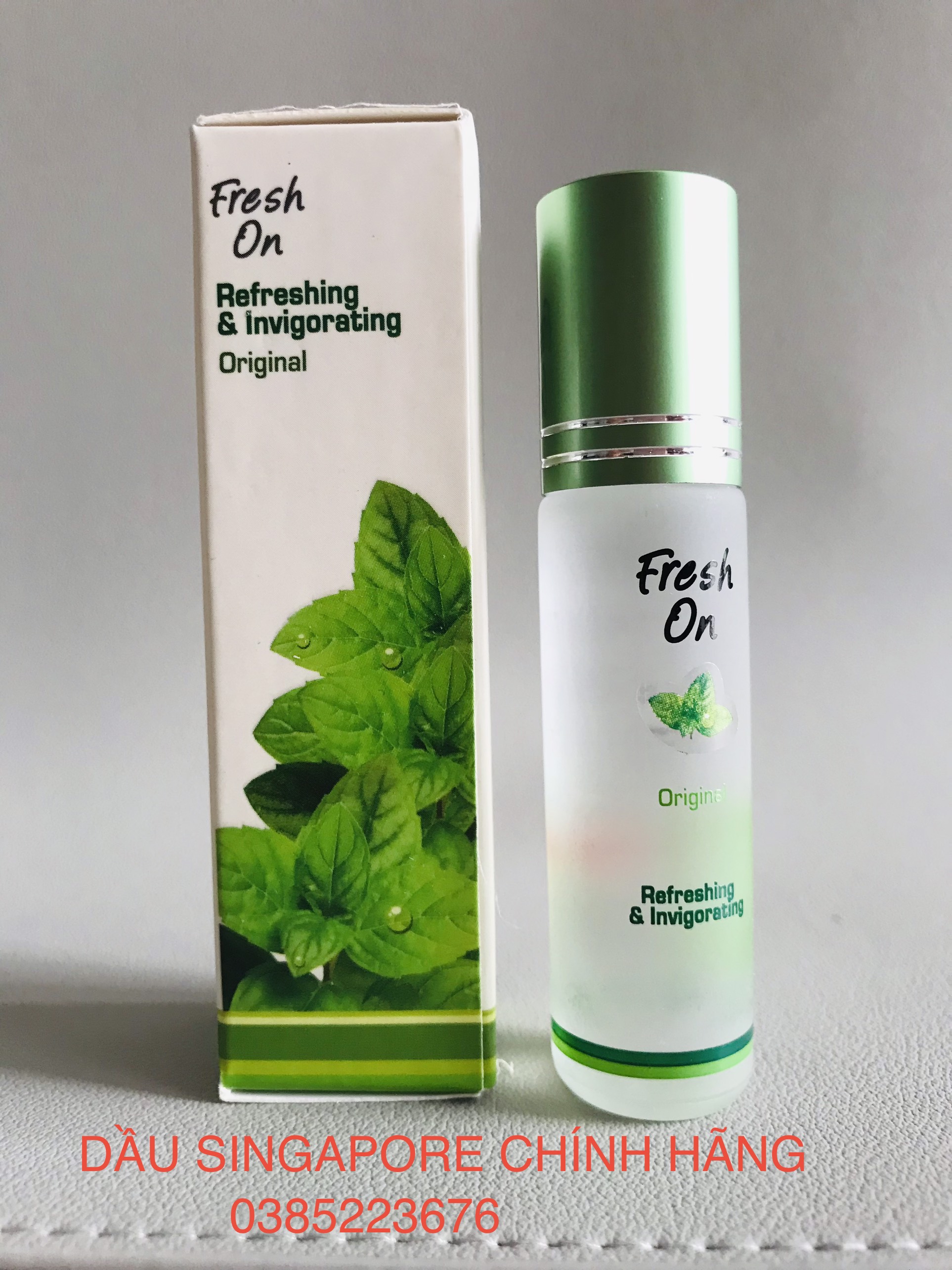 Dầu gió lăn Fresh On hiệu con Ó Singapore