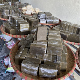 Xà bông sạch mụn lưng 100gr - Thảo dược tự nhiên chứa tía tô và mướp đắng