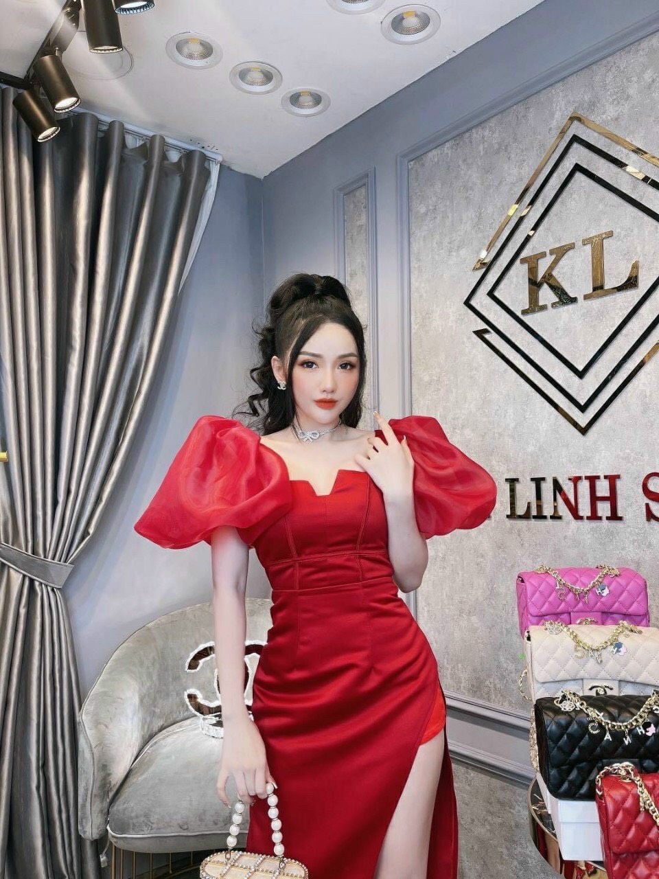 Đầm voan kiếng xẻ tà lệch chéo sang trọng quý phái phối ống tay phồng 3 màu thời trang