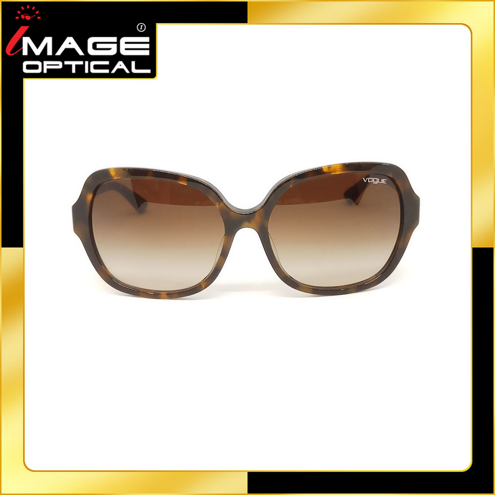 แว่นกันแดดผู้หญิง ยี่ห้อ VOGUE รุ่น VO2851SD-2048/13 ราคา 4,315 บาท*ส่งฟรี