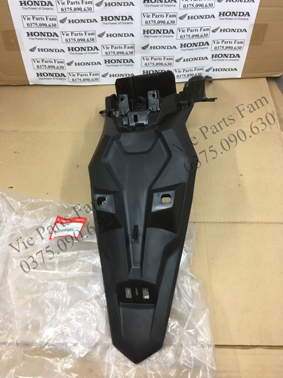 Chắn bùn sau đuôi biển AB 125, air blade 125 (3 đời: 2013-2015, 2016-2019, 2020-2022 - giá từng đời) chính hiệu honda motor