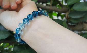 Vòng tay phong thủy đá ưu linh xanh biển