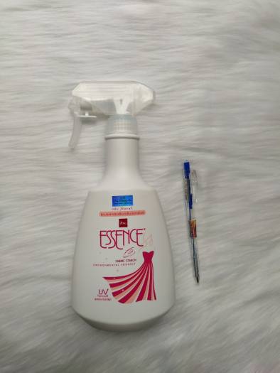 Xịt ủi quần áo Essence chai 600ml nhập khẩu Thái Lan -Shop GS An Khang