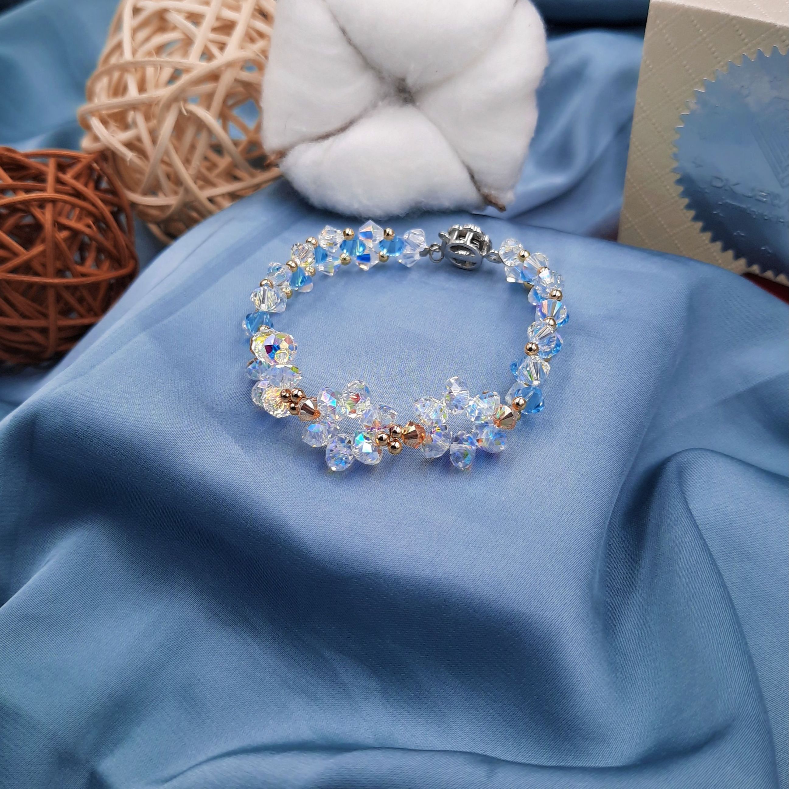 Lắc tay pha lê Swarovski hoa Phi yến trắng cao cấp khóa bạc S925