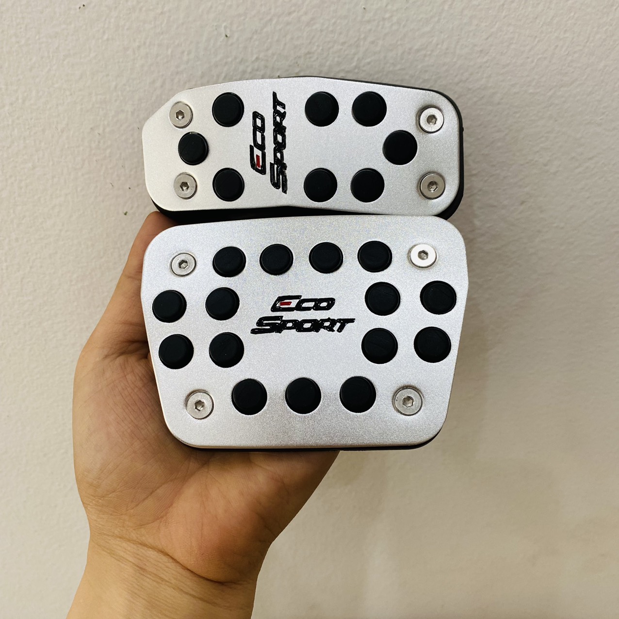 Bộ 2 Ốp Chân Ga Chân Phanh Xe Ford Ecosport 2014 đếm 2021 Chất liệu Nhôm bọc cao su cao cấp chống trơn trượt khi bạn đạp chân